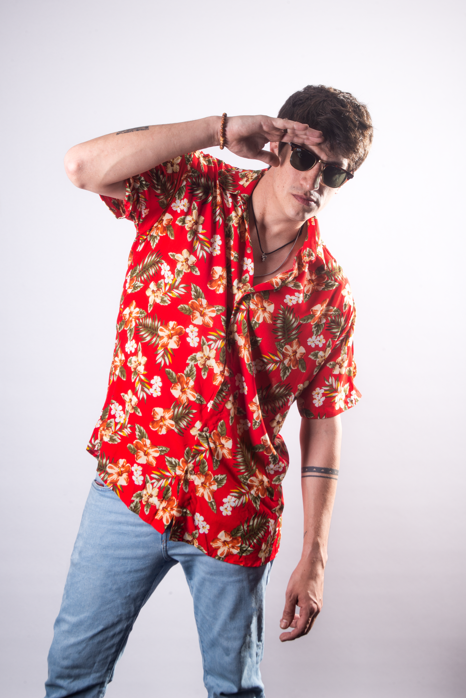 CAMISA MANGA CORTA FLOREADA ROJA